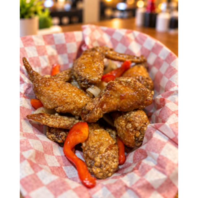 Crispy Butter Chicken Wings – Cánh Gà Chiên Bơ (8 pcs).